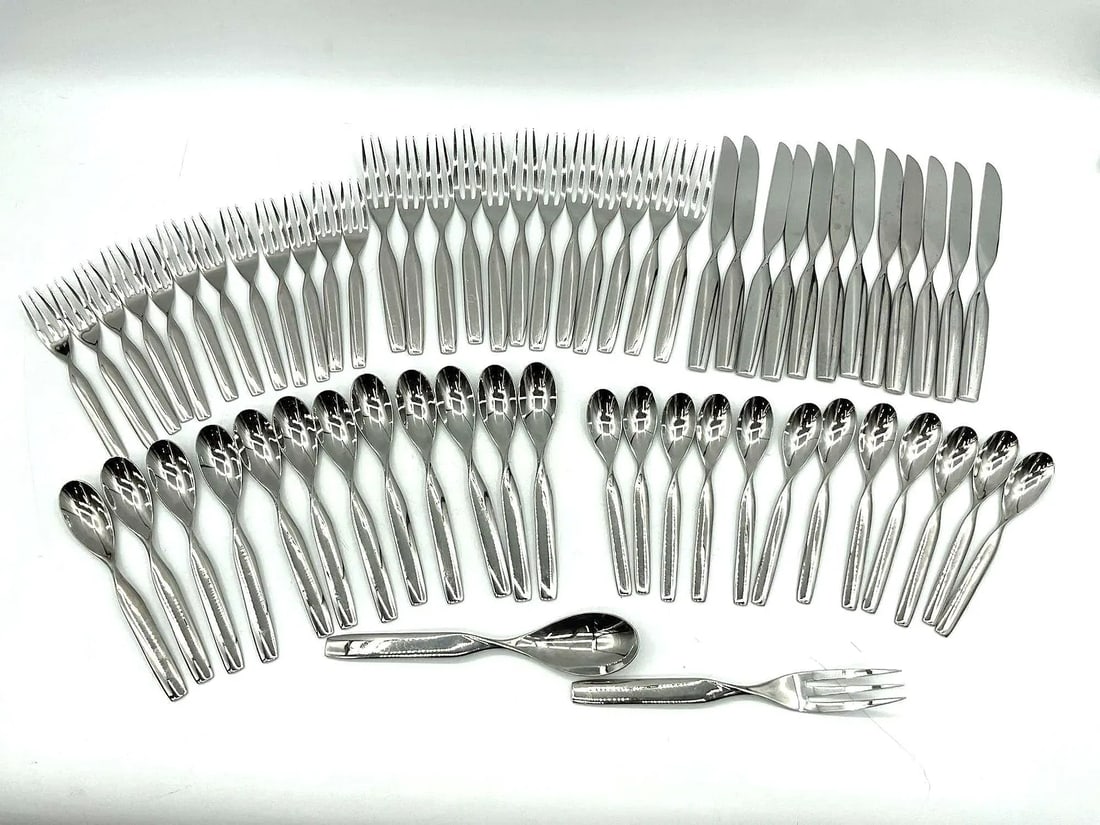 Oneida Stainless Flatware Set - Sasaki 18-8 Japan (1 of 4)