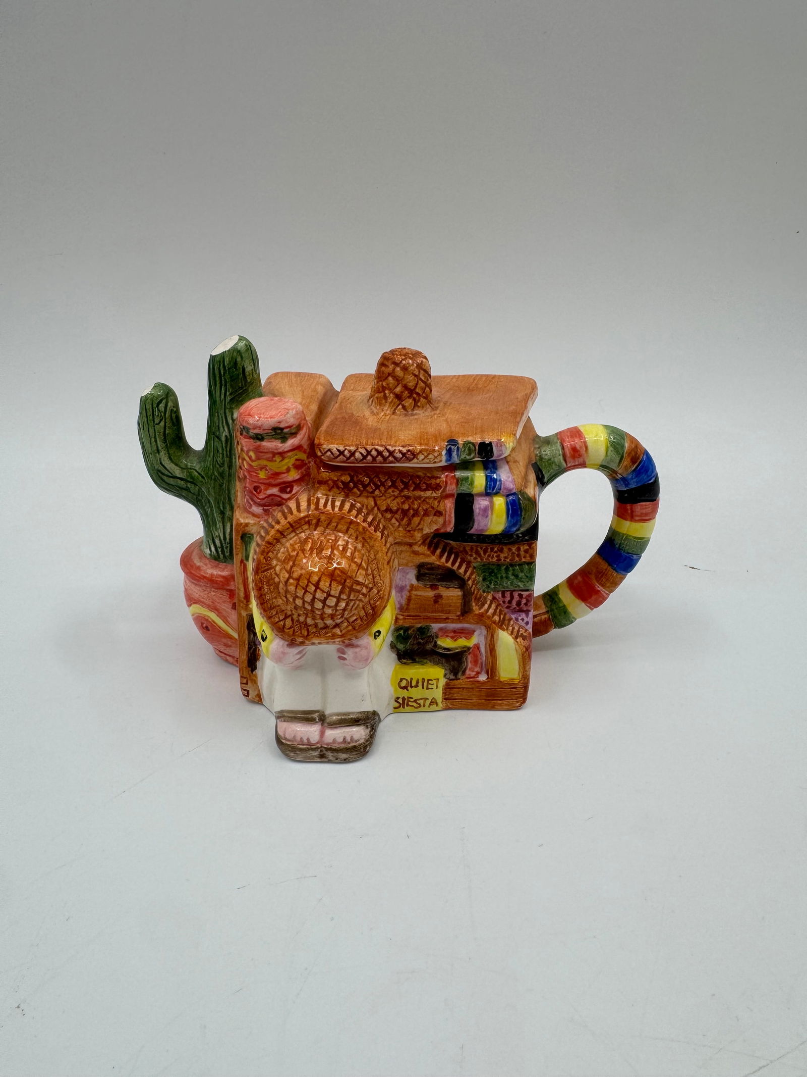 Cardinal Inc. Teapot Tee-Nee Teapots Souvenirs 1995 (1 of 4)