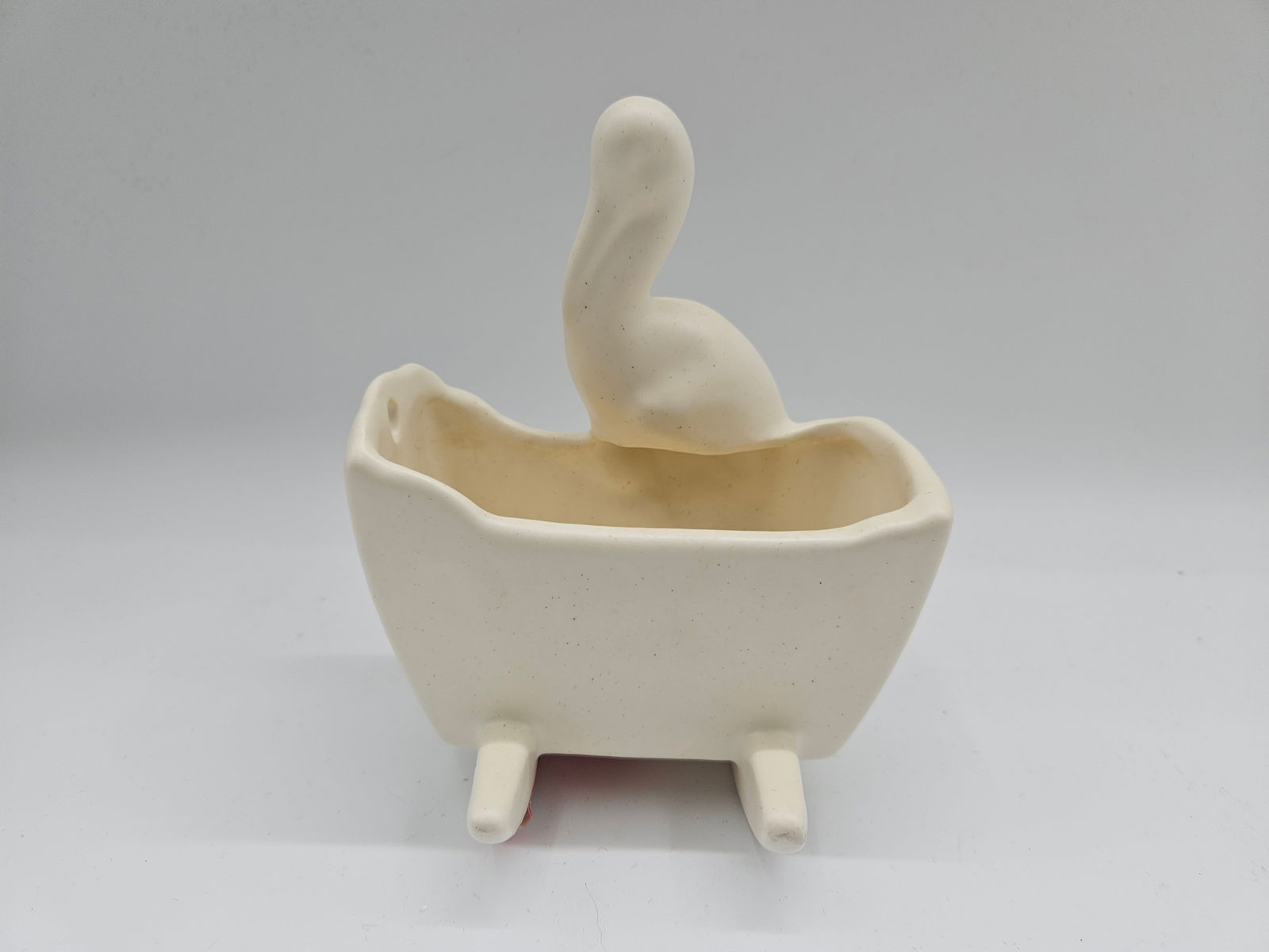 Ceramic Swan in Bathtub Planter (1 of 5)
