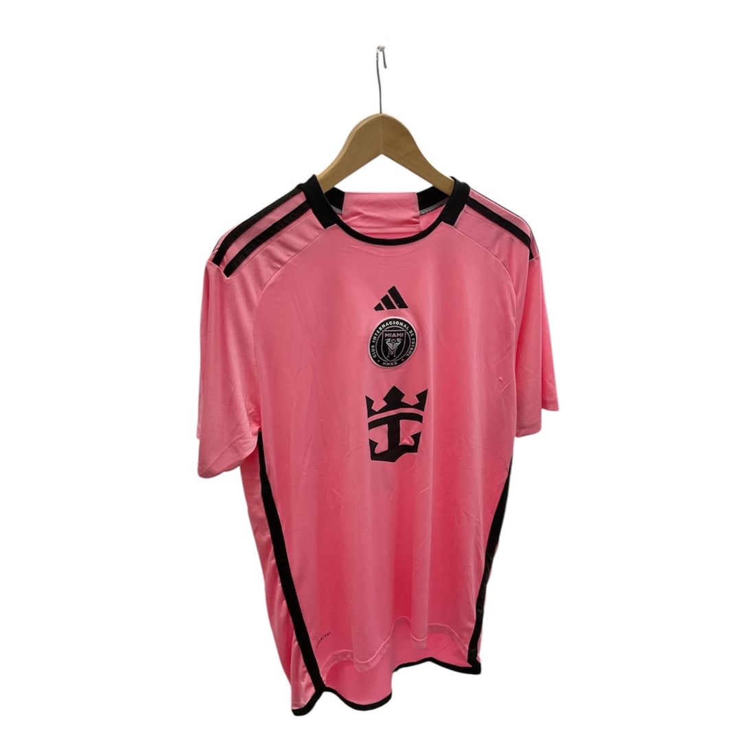 Inter Miami CF Luis Suárez Autographed Pink Soccer Jersey Size XL: This Inter Miami CF soccer jersey is signed by international football star Luis Suárez on the reverse below the number 9. Presented in the club’s distinctive pink colorway with black acce