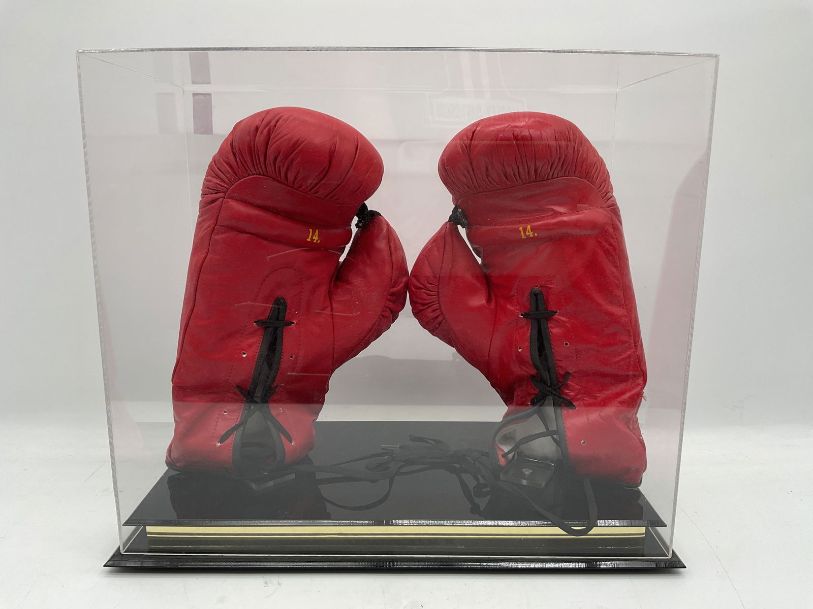 Autographed boxing gloves - 4