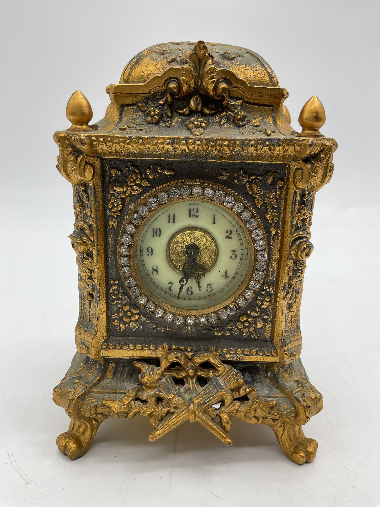 Ornate Gilt Bronze Mantel Clock (1 of 4)