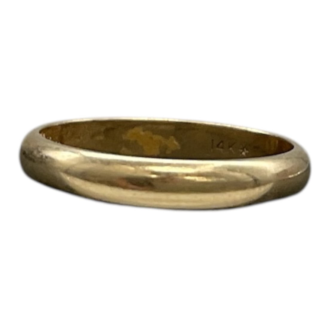 14K Yellow Gold Wedding Band Ring Size 6.75: Classic 14K yellow gold wedding band featuring a smooth, rounded comfort-fit profile with a polished finish. The band displays a warm yellow gold tone and a timeless minimalist design suitable for eve