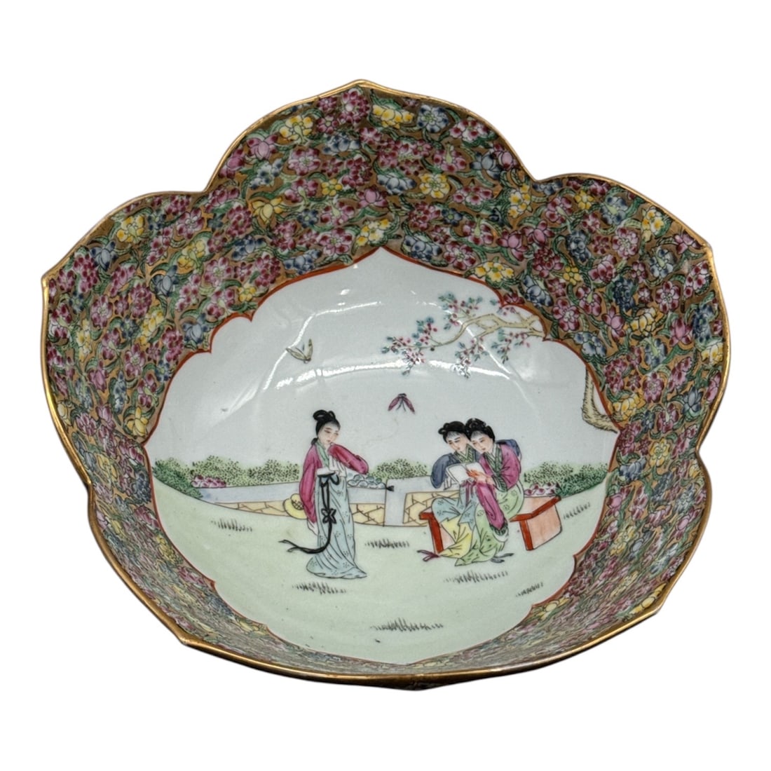 Vintage Chinese Famille Rose Lobed Porcelain Bowl – Garden Scene & Mille-fleurs Border – (1 of 4)