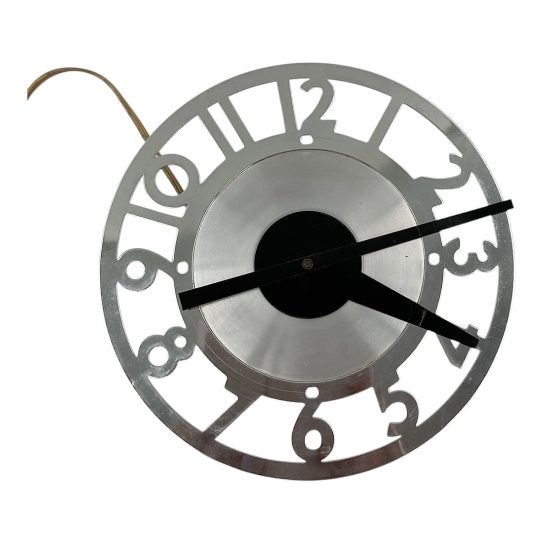 Howard Miller Modern Brushed Silver Metal Wall Clock – Laser-Cut Openwork: Key Features for BiddersVisual Impact: The 10 inch diameter (typical for this model) ensures it serves as a functional statement piece without overwhelming a wall.Silent Operation: Similar