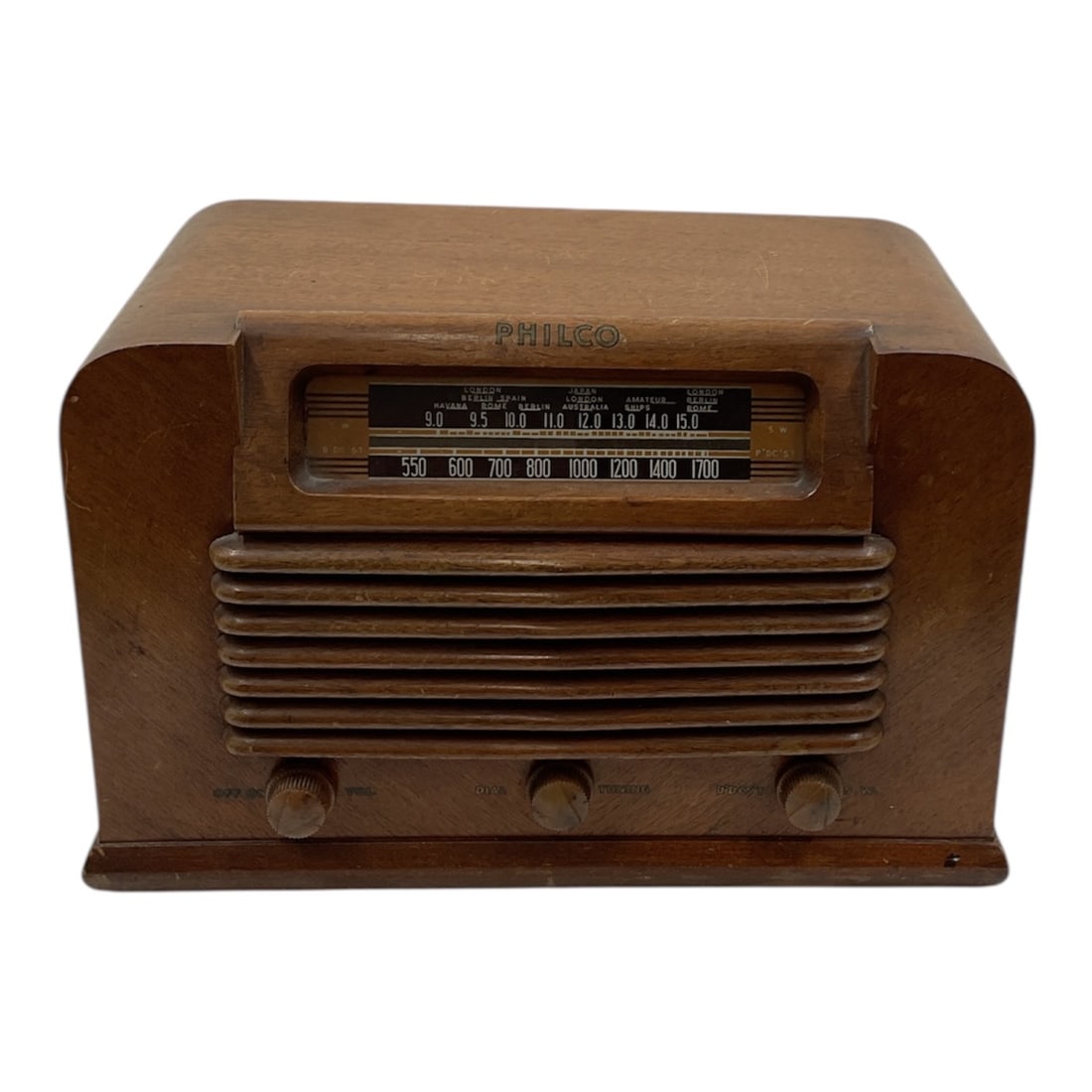 Antique Philco Transitone Model 42-322 Wooden Tabletop Radio (1 of 2)