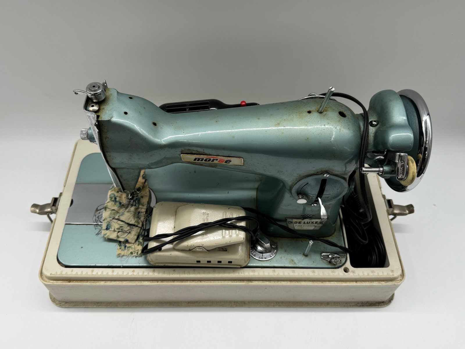 Morse Deluxe Precision Master Model Sewing Machine - 2