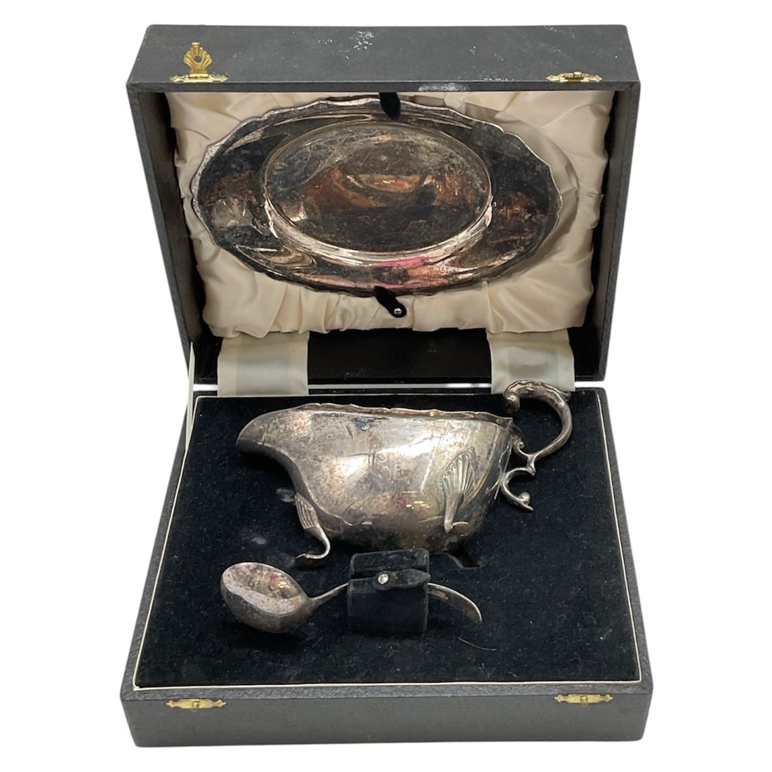 Silver Plate Gravy Boat with Underplate and Spoon, with Box, Made in England (1 of 3)