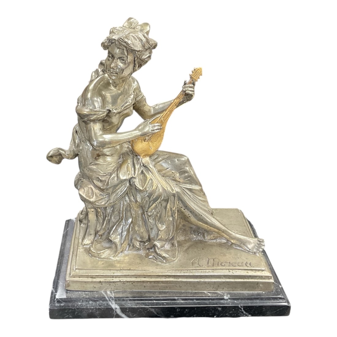 Joueuse de Mandoline" (Girl with Mandolin)