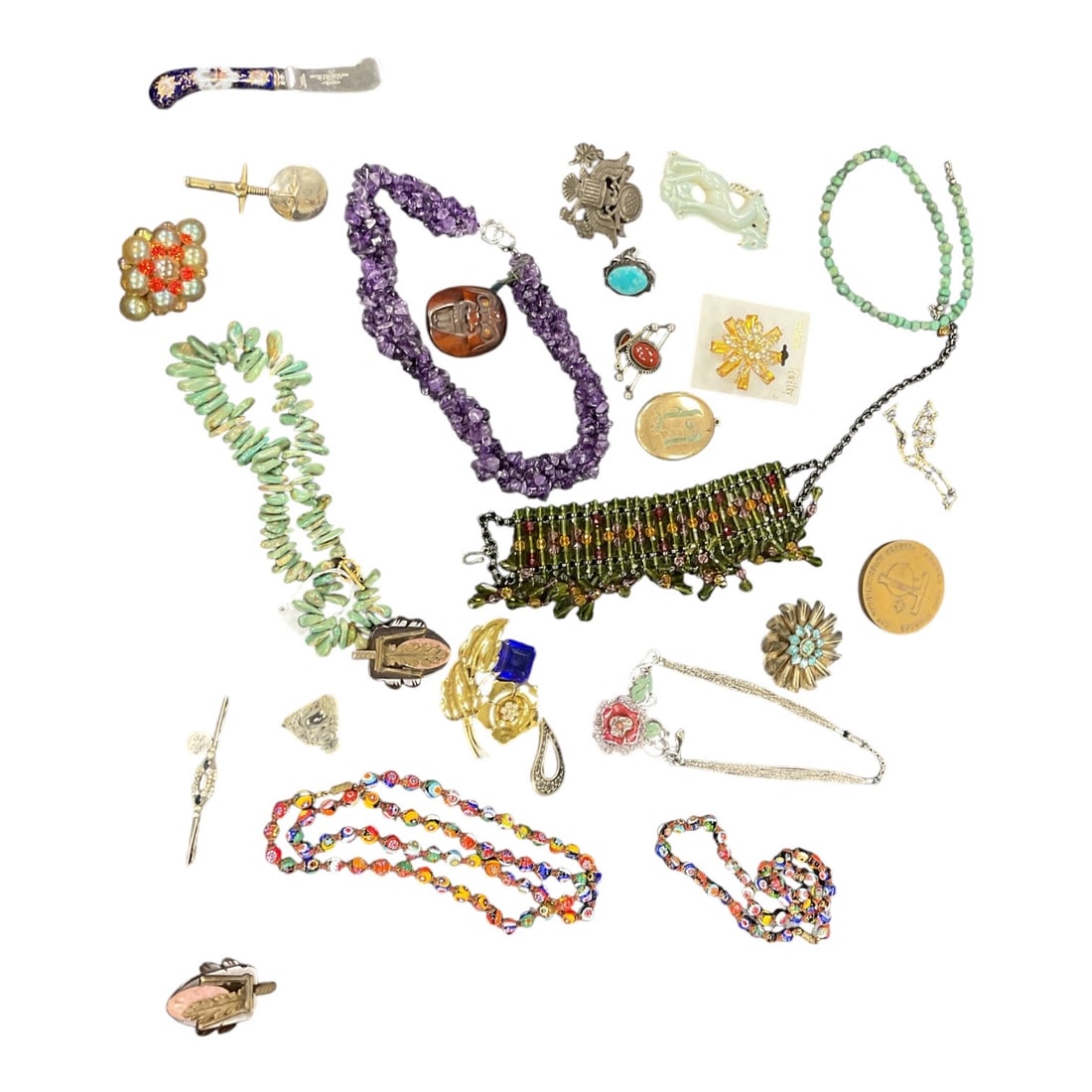 Assortment of Costume Jewlery: Costume jewelry features
