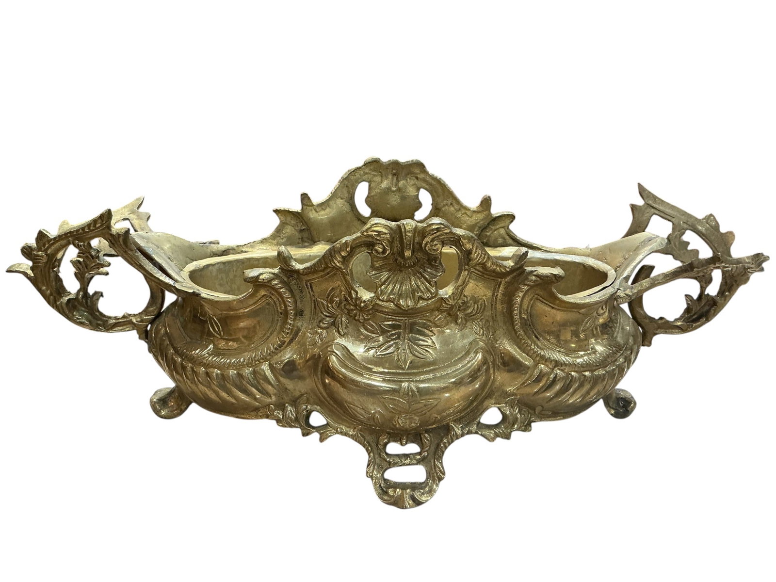 AQ136 - 19th Century French Bronze Centerpiece Bowl: A finely cast 19th century French bronze cen