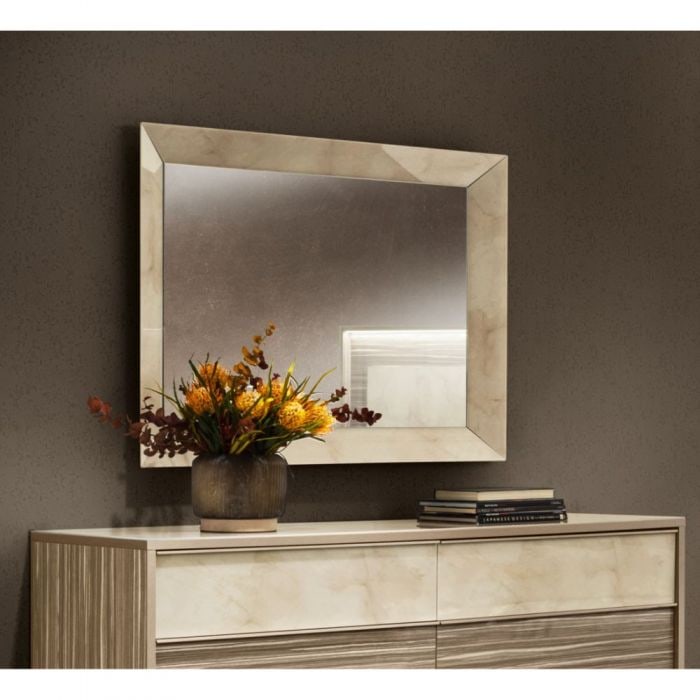 Adora Interiors Luce Light Art. 61 Small Mirror 45'' X 35'': This Luce Light Mirror finds itelf in a geometric rigour, made of fine precious metals finished in light onyx. Made in Italy.45"W x 35"D