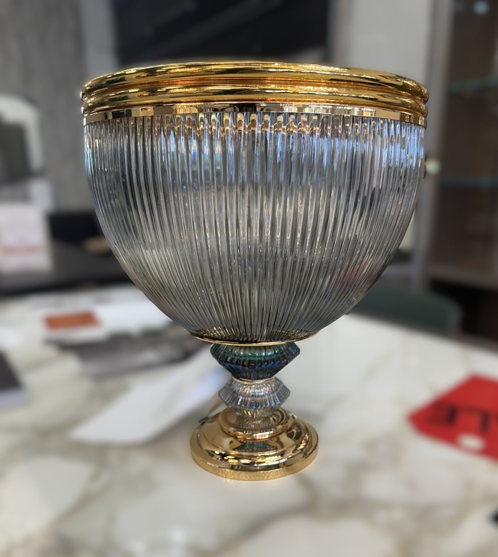 Badari Pearl Grey Crystal Big Cup: tbd