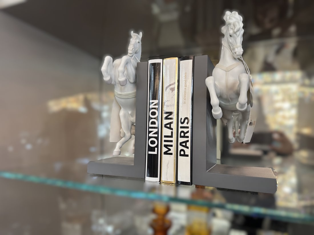 Lladro Porcelain Horse On Pirouette (1 of 2)