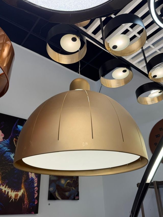 Cupole S1 LED Lighting Matt Gold: The Cupole Pendant, part of the Masiero Collection and designed by Marco Zito, draws inspiration from the iconic skyline of Venice. Influenced by the domed churches that define the city’s horizon, t