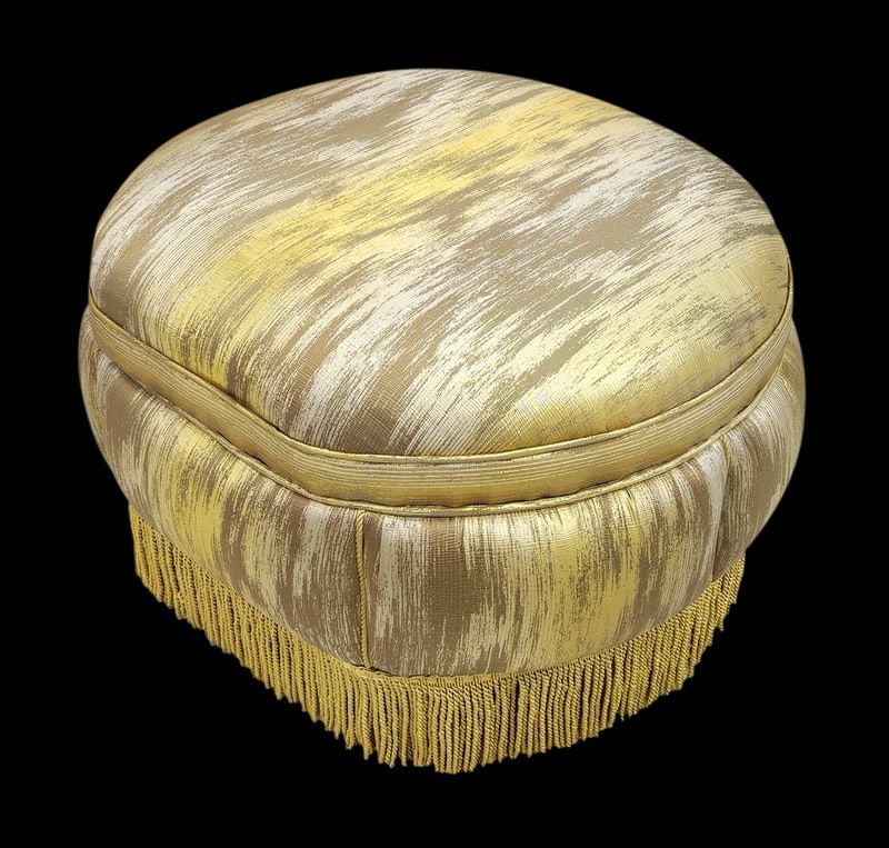 Massimo Commoli Pouf with Storage made from Authentic Versace Fabric: Massimo Commoli Pouf with Storage made from Authentic Versace FabricDimensions: 31"W x 27"D x 20"H