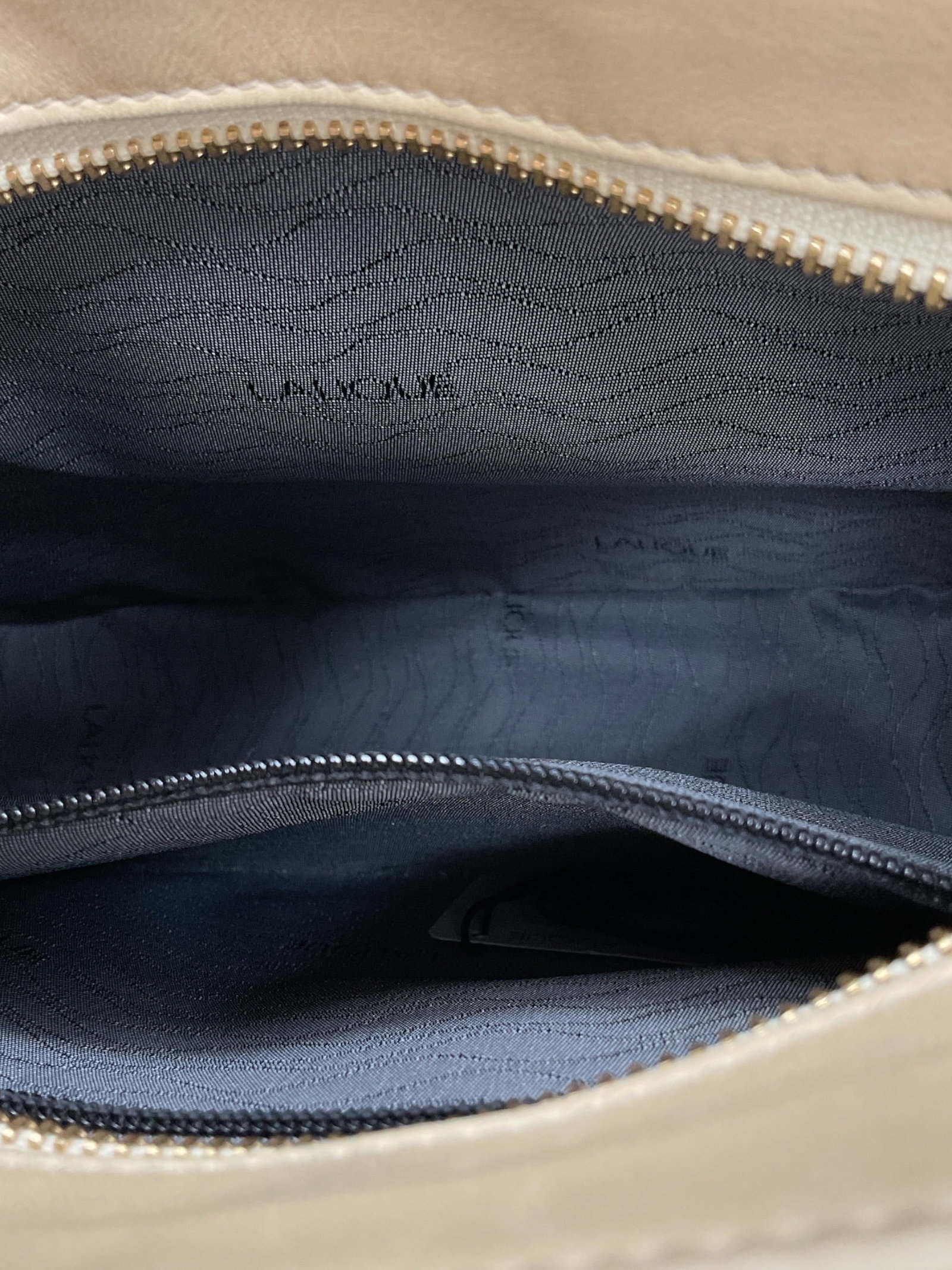 Lalique Wave Pattern Leather Shoulder Bag - 4