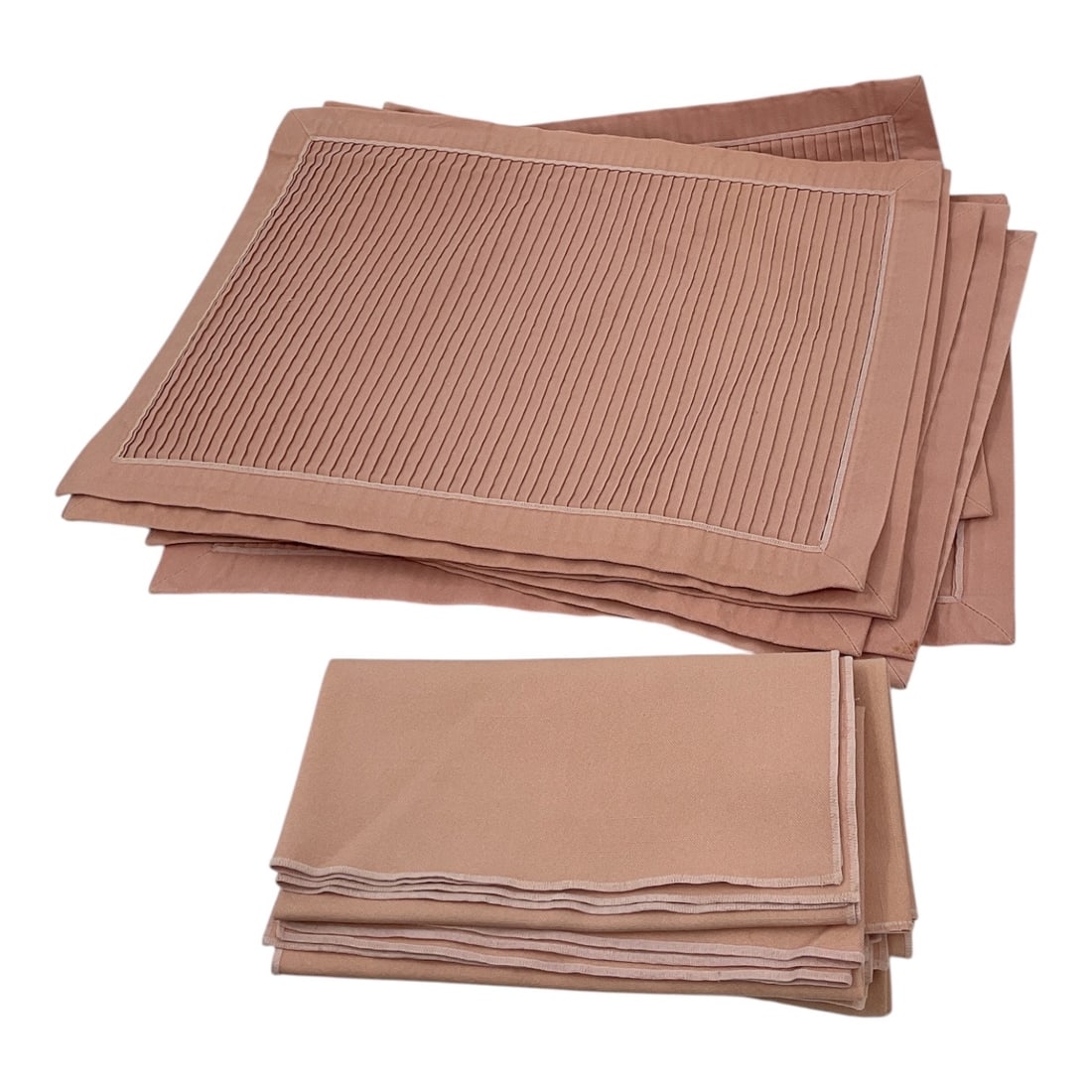 Set of 8 Matching Blush Placemats & Napkins (1 of 1)