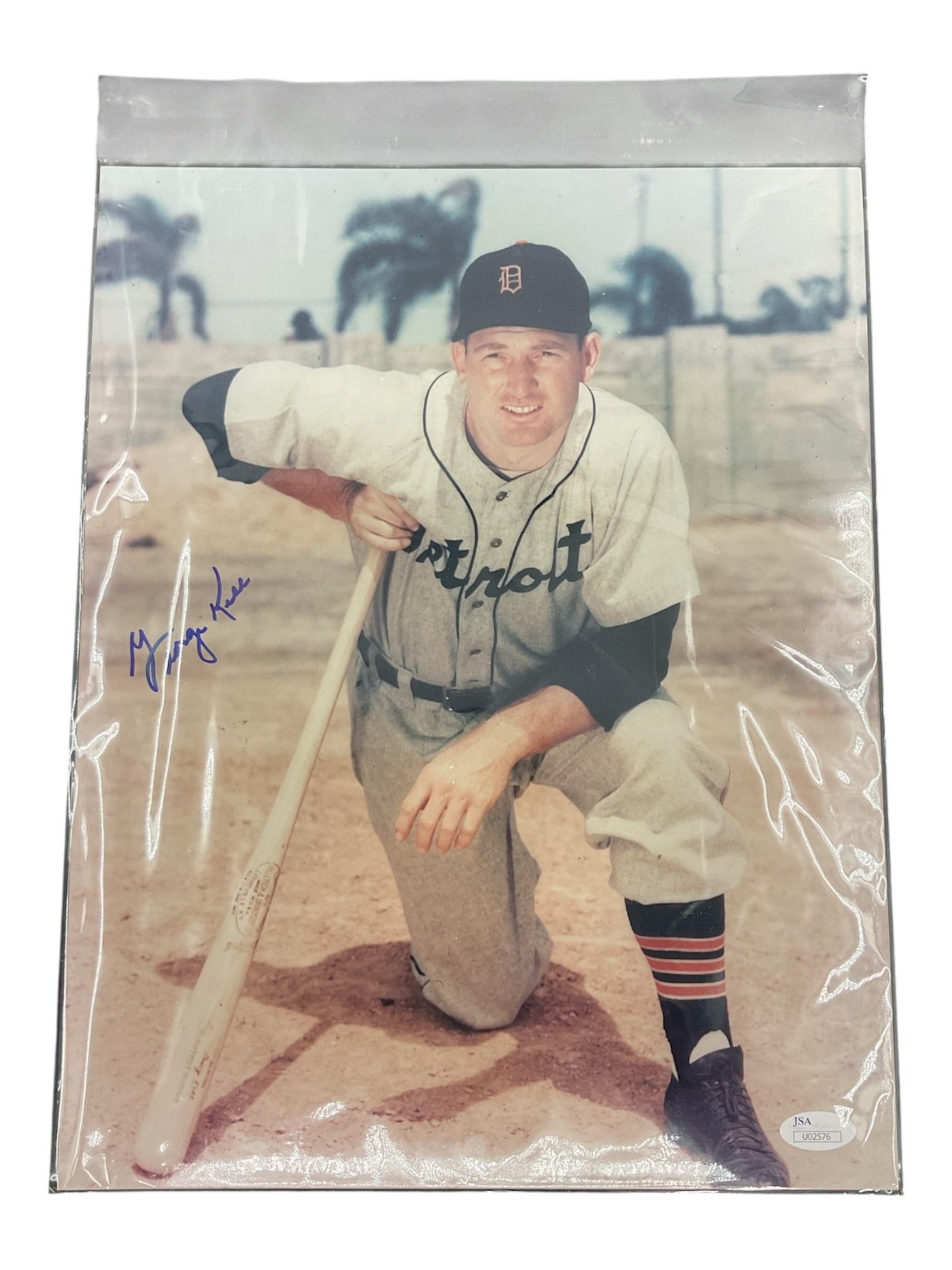 George Kell Detroit Tigers Signed Color Photograph (1922â€“2009) JSA Certified: Color photograph featuring Hall of Fame third baseman George Kell in his Detroit Tigers uniform, posed on the field with bat in hand. Kell, a 10-time All-Star and 1955 American League batting champion