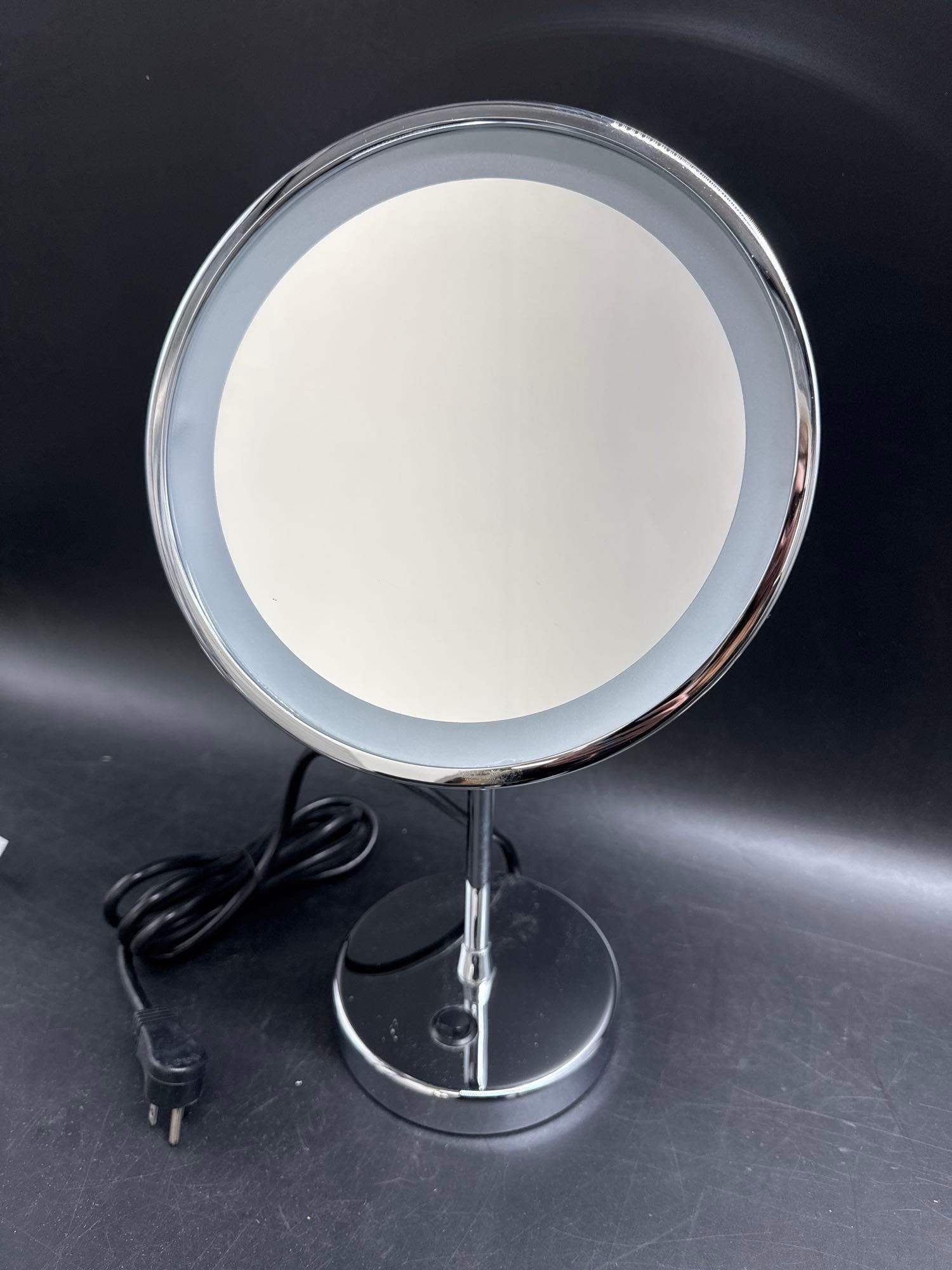 Modern Lighted Vanity Mirror - 2