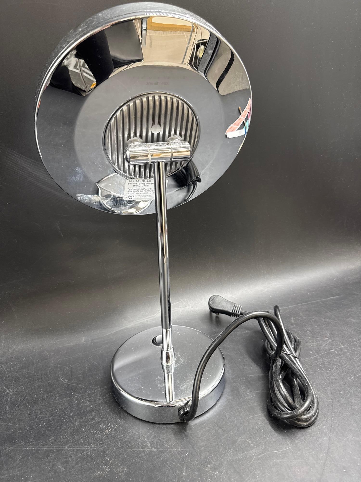 Modern Lighted Vanity Mirror - 3