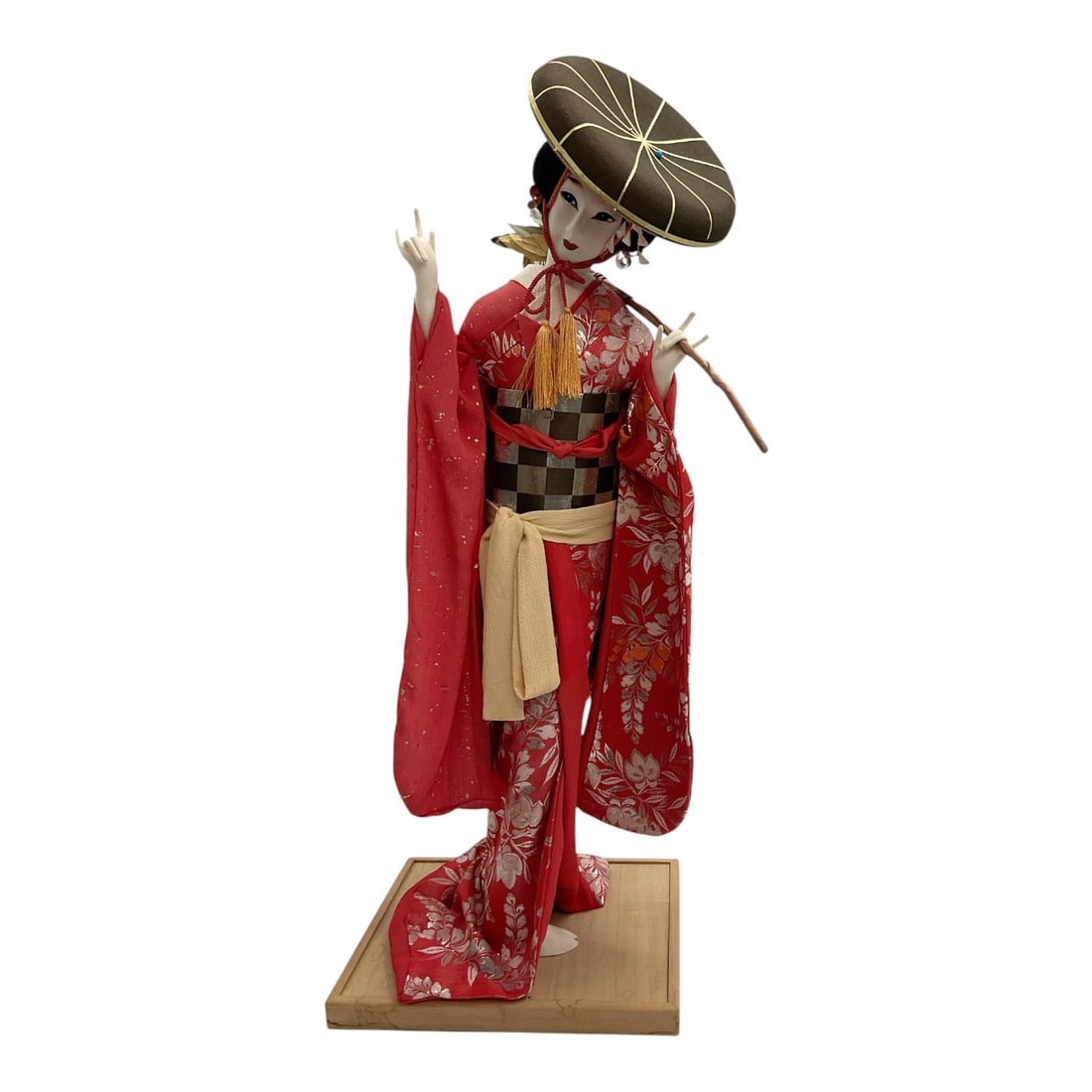 Vintage Nishi Japanese Fuji Musume Geisha Doll: Vintage Japanese decorative doll by Nishi, depicting Fuji Musume, the “Wisteria Maiden,” a celebrated character from the traditional Kabuki dance of the same name. The figure is dressed in
