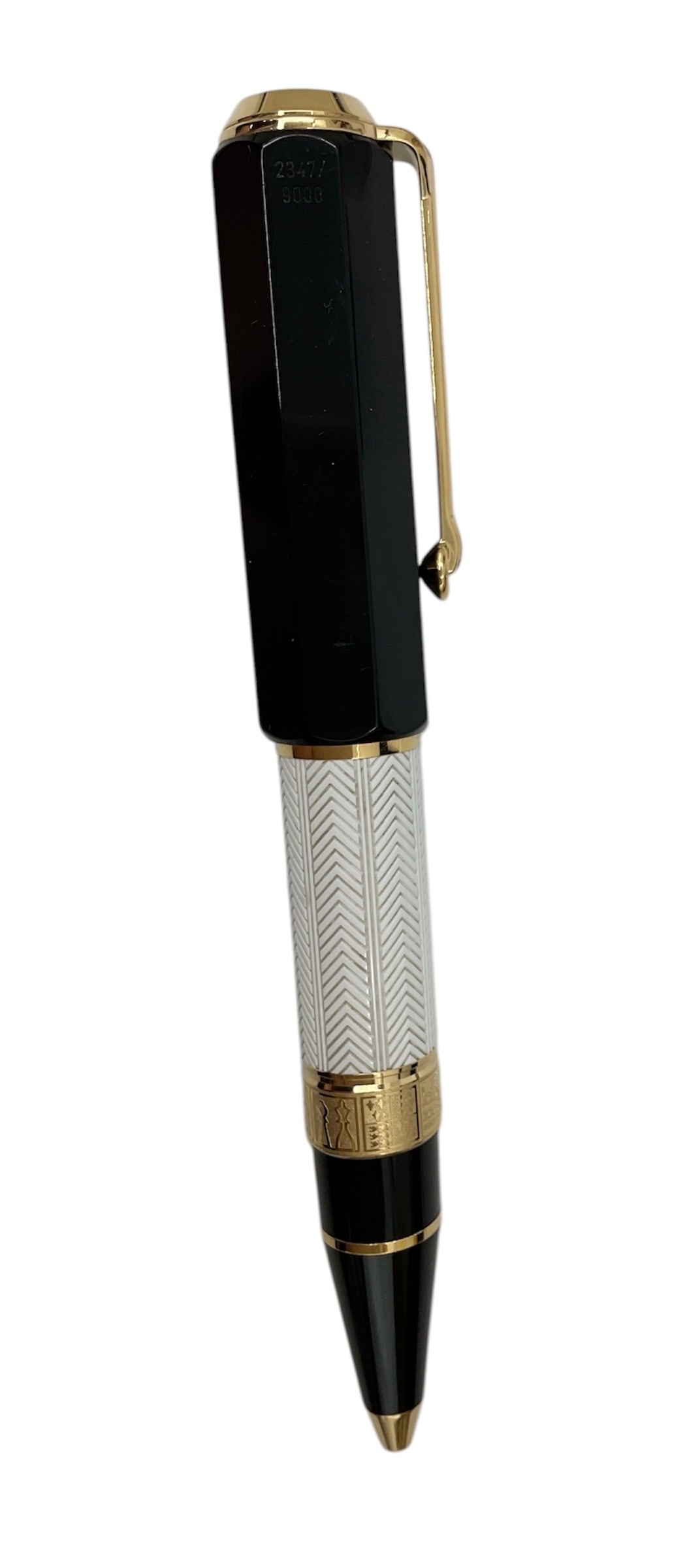Montblanc Writers Edition William Shakespeare Limited Edition Ballpoint Pen (6041/9000): Description: A meticulously designed writing instrument from the 2016 Writers Edition, commemorating the 400th anniversary of William Shakespeare. This ballpoint f