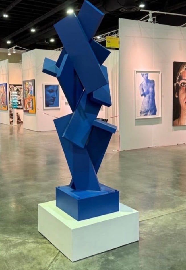 "Blue Cross Lines 2643" by Luis Kaiulani Contemporary Geometric Sculpture w/ COA: DescriptionContemporary geometric sculpture titled Blue Cross Lines 2643 by artist
