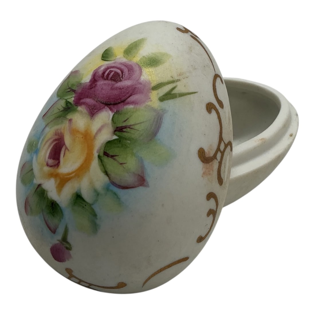 Porcelain Centerpiece with Cherubs and Floral Decoration