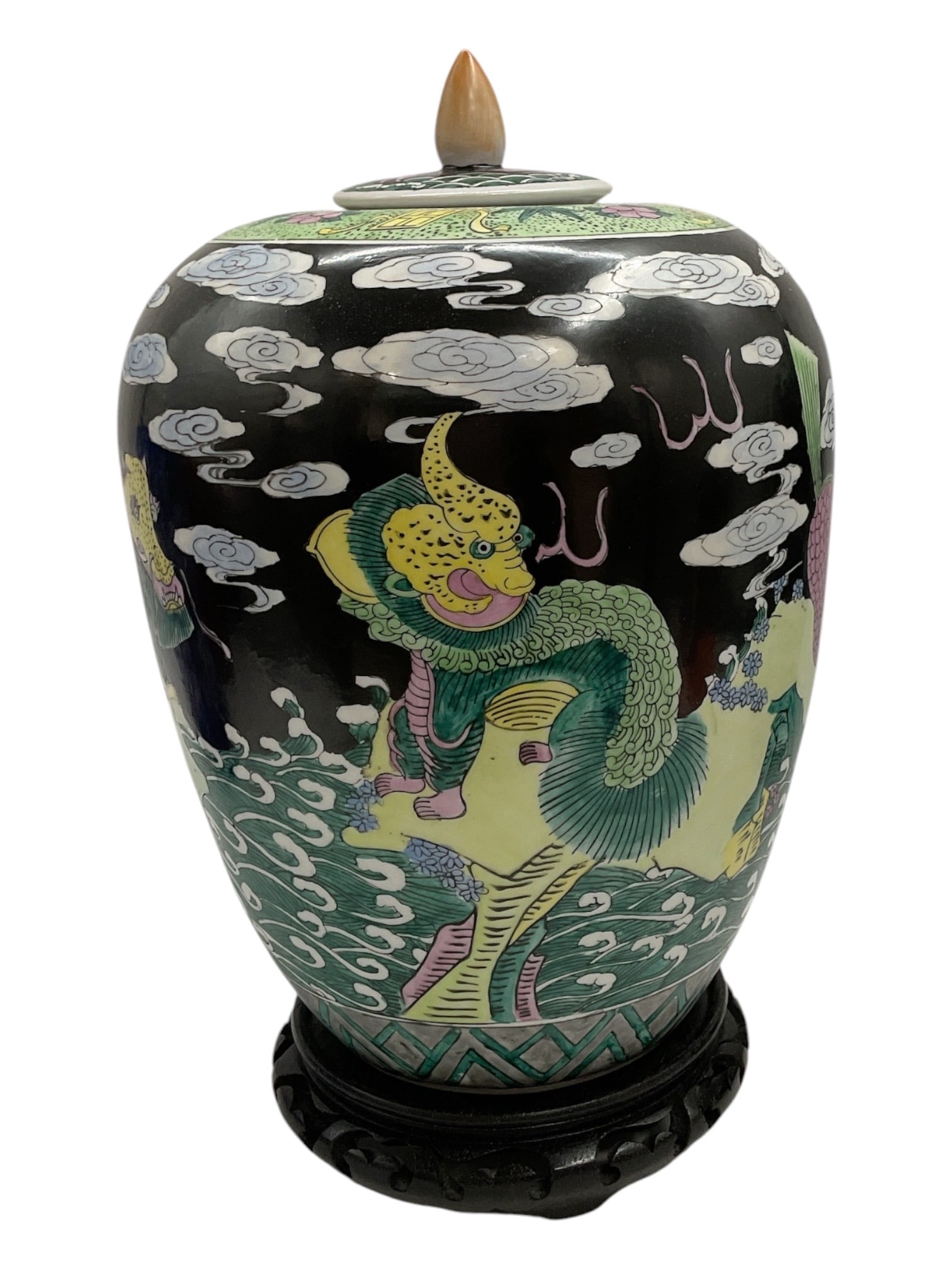 Chinese Famille Noire Green Dragon Porcelain Ginger Jar with Lid & Wood Stand: Decorative Chine