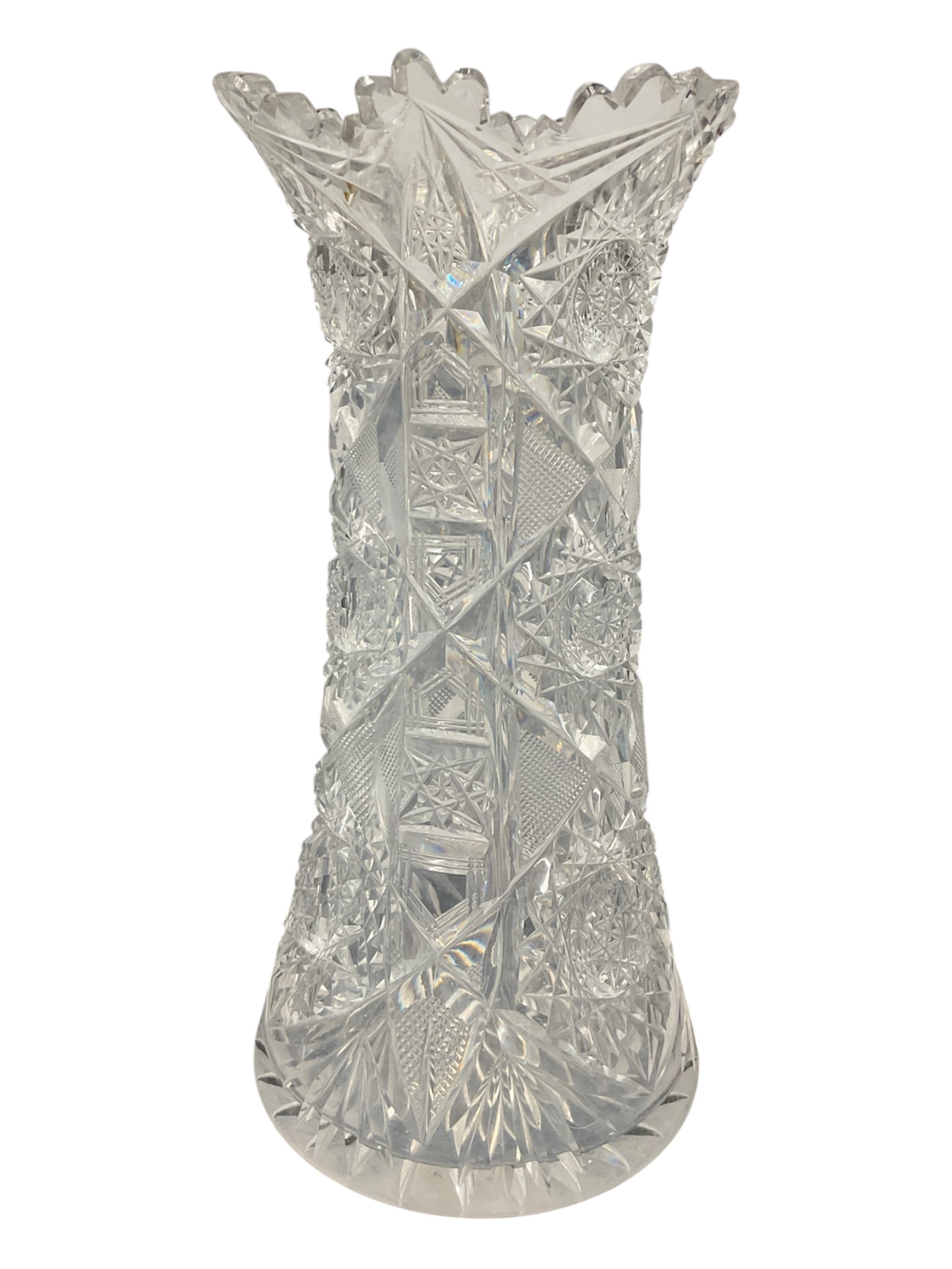 Cut Crystal Vase with Starburst and Geometric Pattern: Elegant cut crystal vase featuring an intricate arrangement of starburst, fan, and geometric patterns. The body is richly decorated with deep, precise cuts that create brilliant light refraction, comp