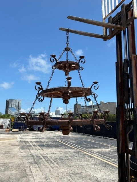 Large Wagon Wheel Chandelier from Bal Bay (1 of 4)
