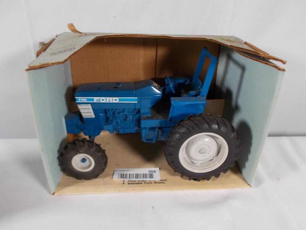 ERTL Ford 7710 Tractor (1 of 3)