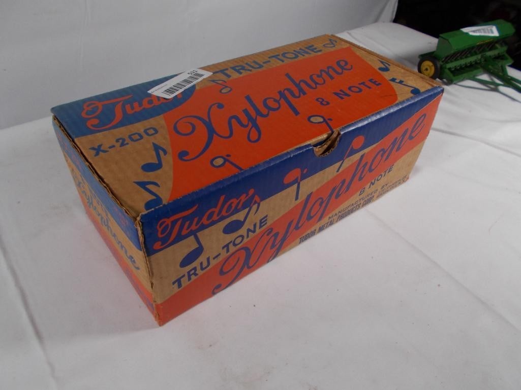 Tudor Tru-Tone Xylophone: Tudor Tru-Tone Xylophone