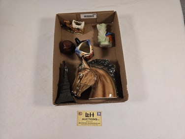 4 Ceramic Figures & Metal Statue of Liberty