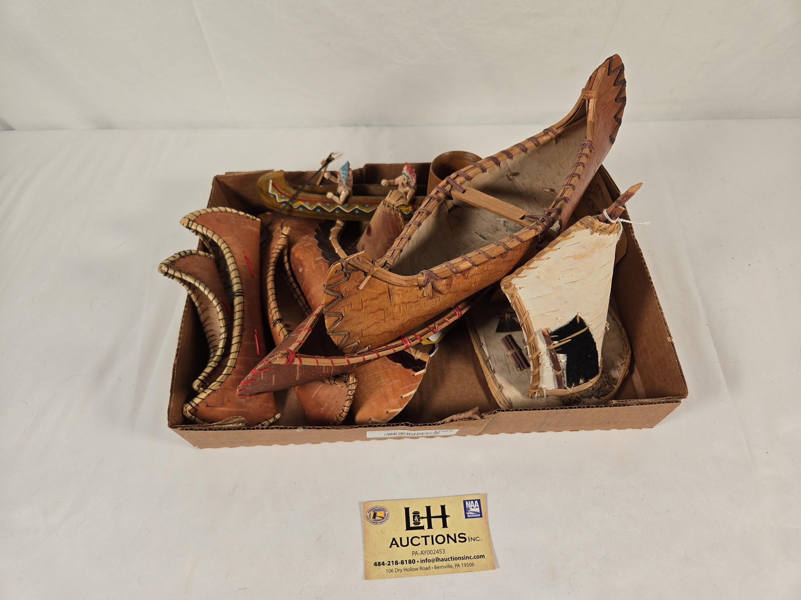 Lot Box of 11 Canoes & TeepeesÊ#92 (1 of 19)