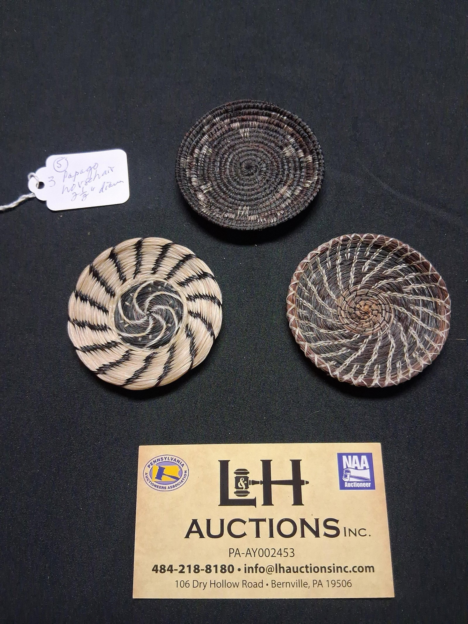 Papago, 3 Horsehair Baskets, Approx 2 1/2" Diameter #5: Papago, 3 Horsehair Baskets, Approx 2 1/2" Diameter #5