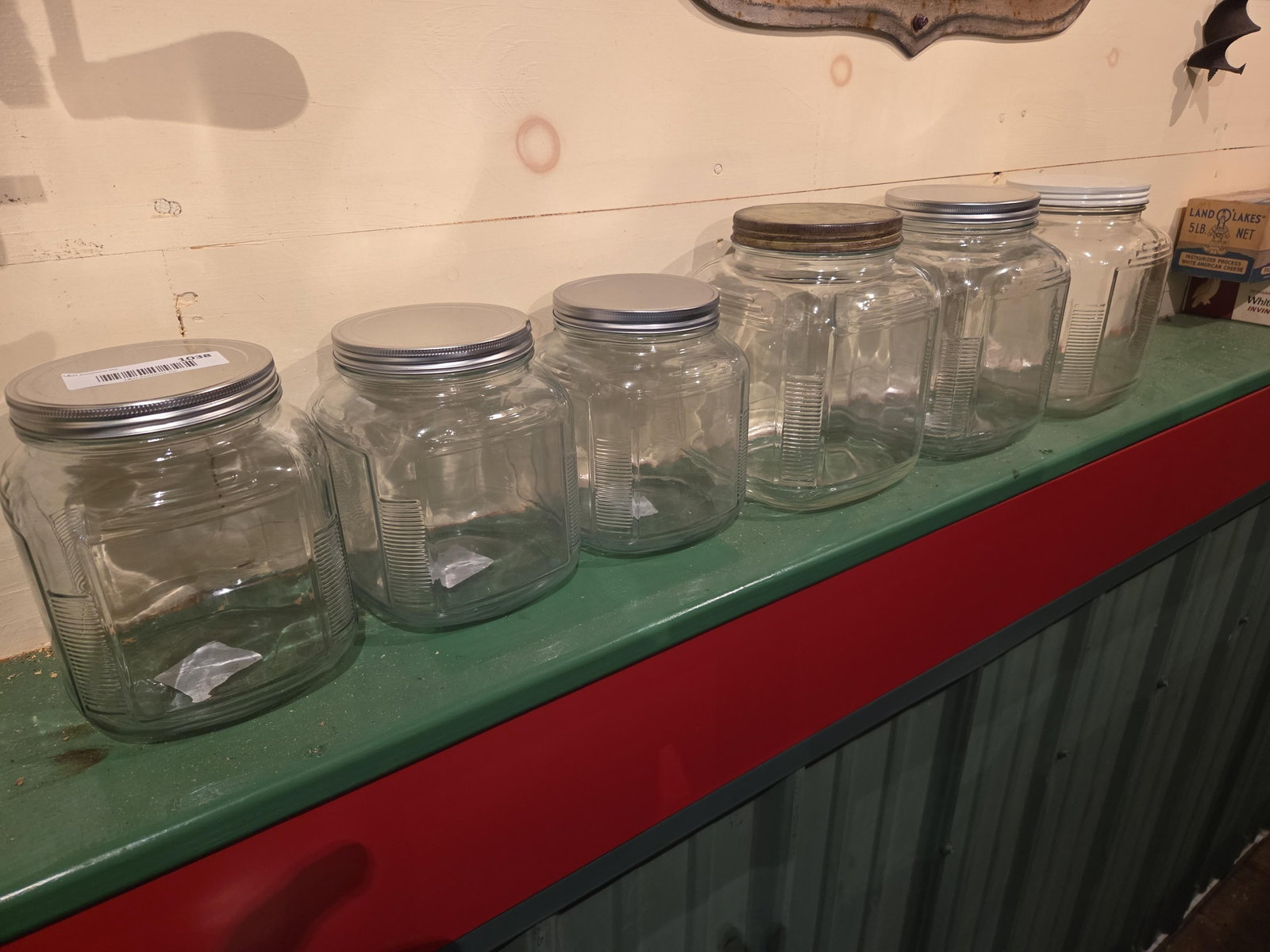 6 glass containers: 6 glass containers