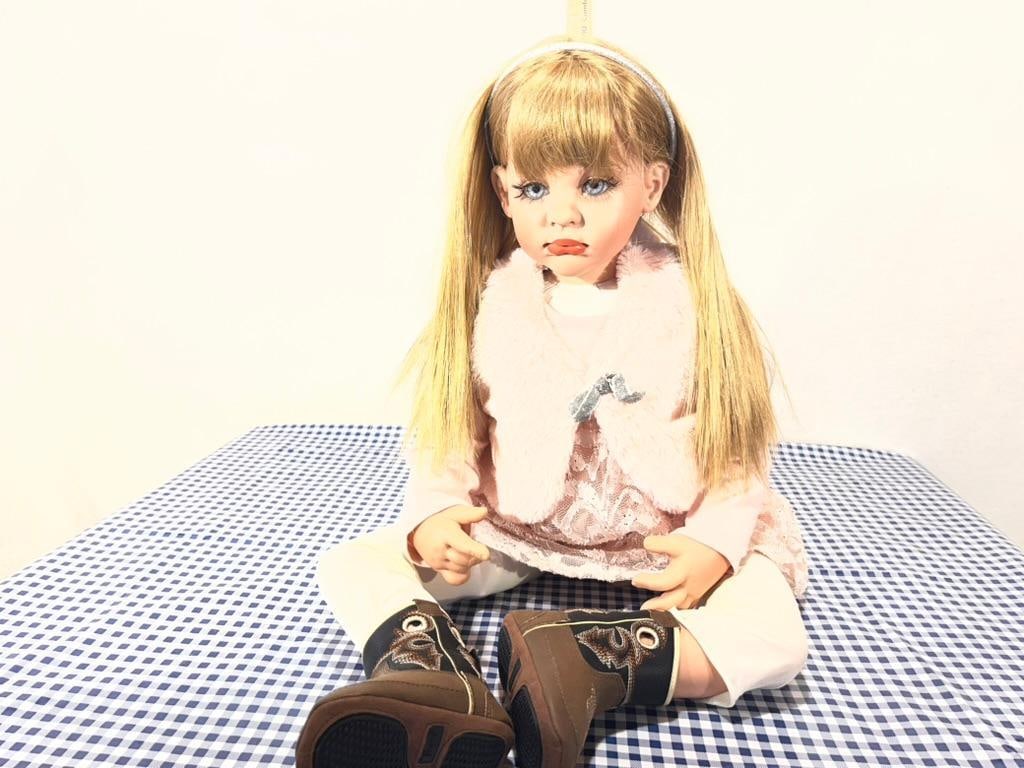 Fayzah Spanos Doll (1 of 4)