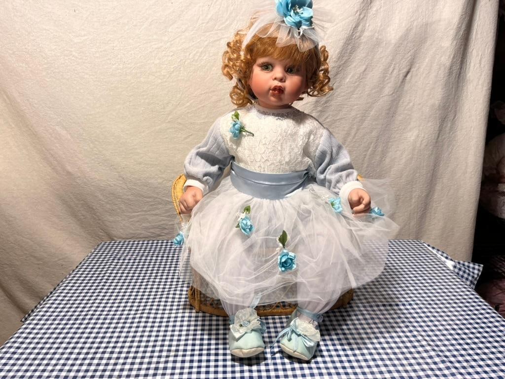 Fayzah Spanos Doll: Fayzah Spanos Doll, 2000, 87 of 500, Tu-Tu Cutie Petutie, I have my birth certificate 