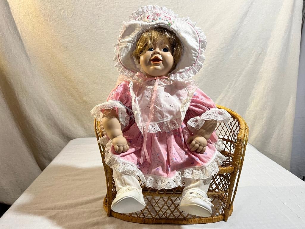 Snydee Crafts Doll (1 of 3)