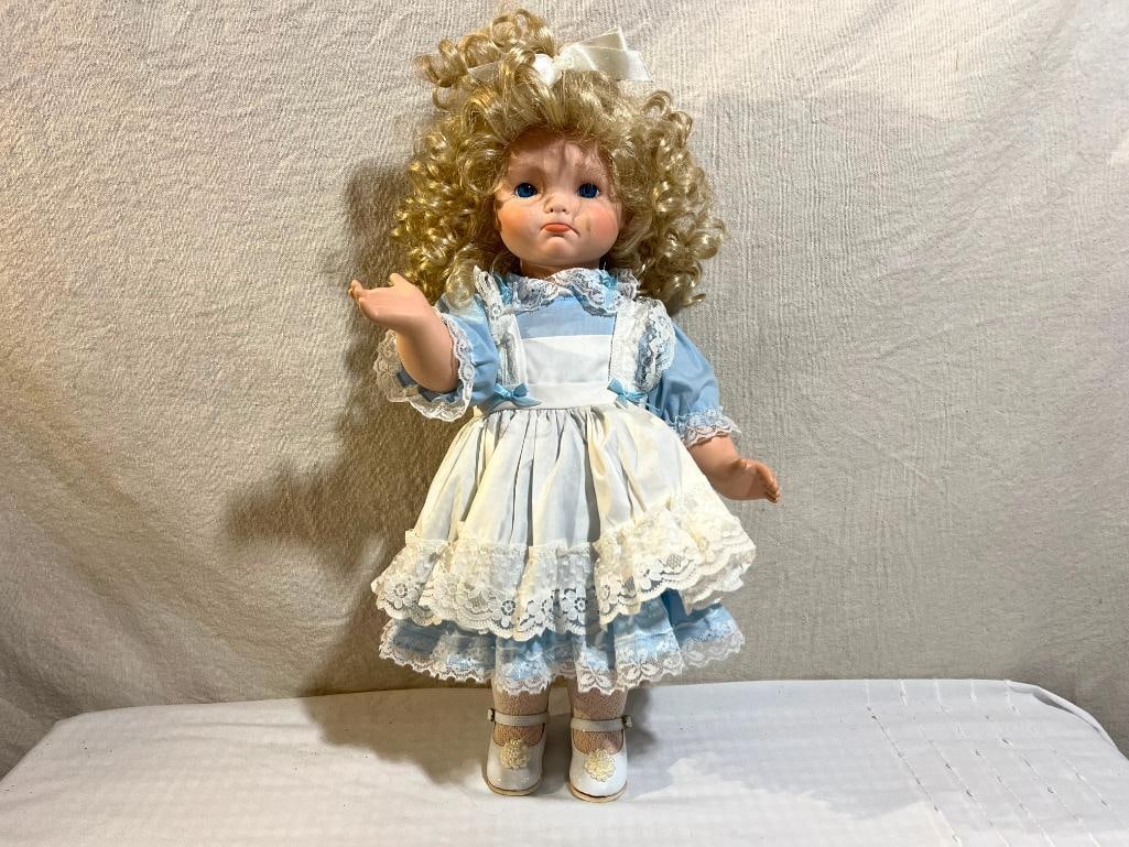 Artists Collectibles Doll (1 of 4)