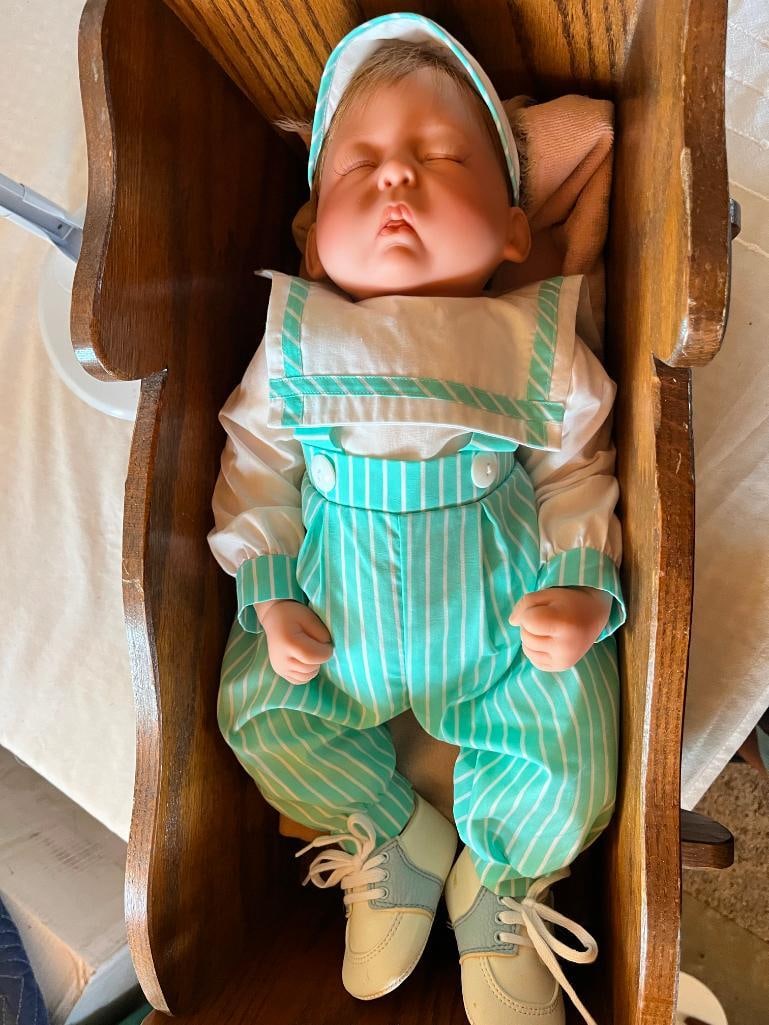 Lee Middleton Collection Doll (1 of 3)