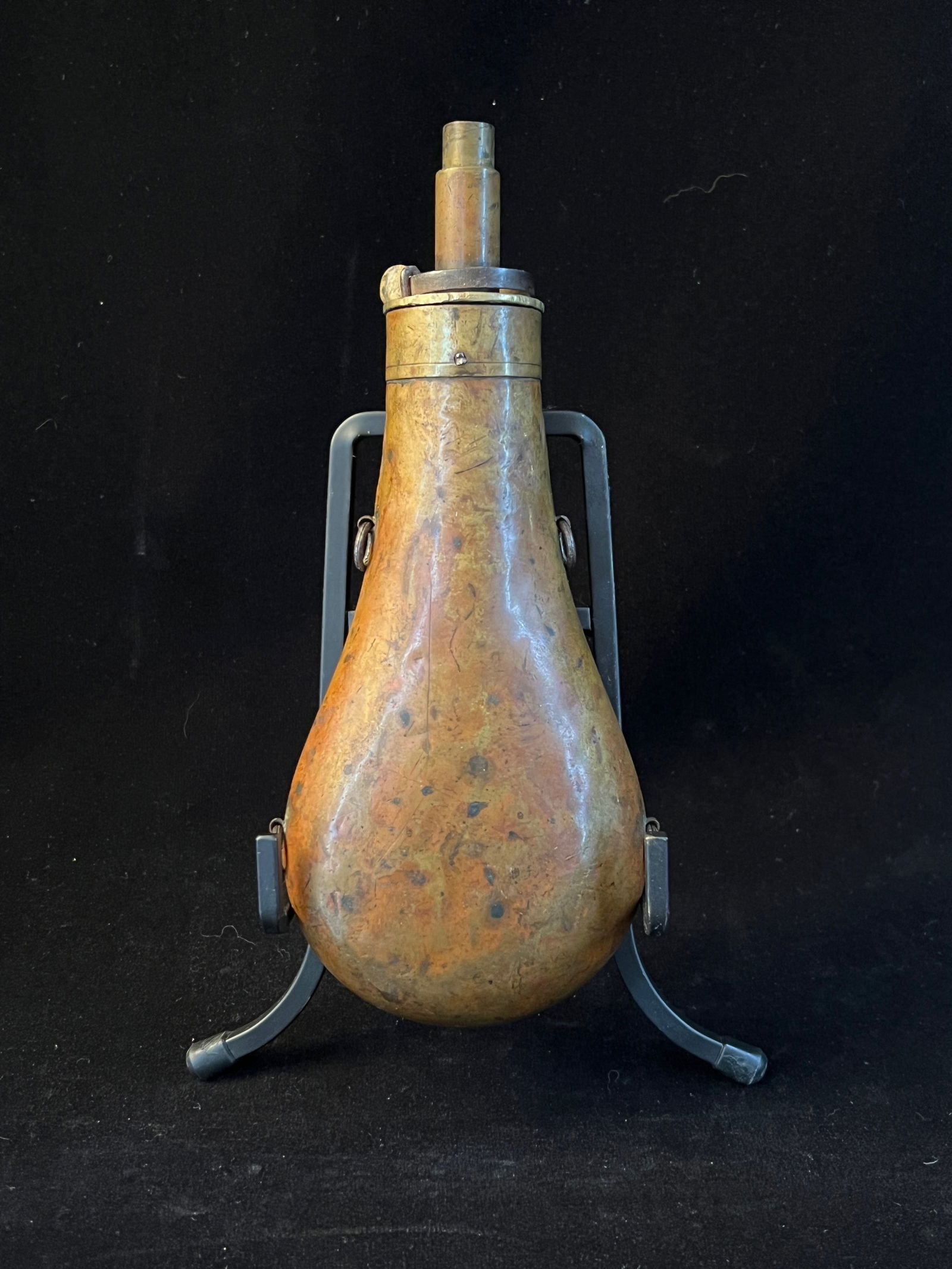 A 19th C War-Style Copper Powder Flask (1 of 6)