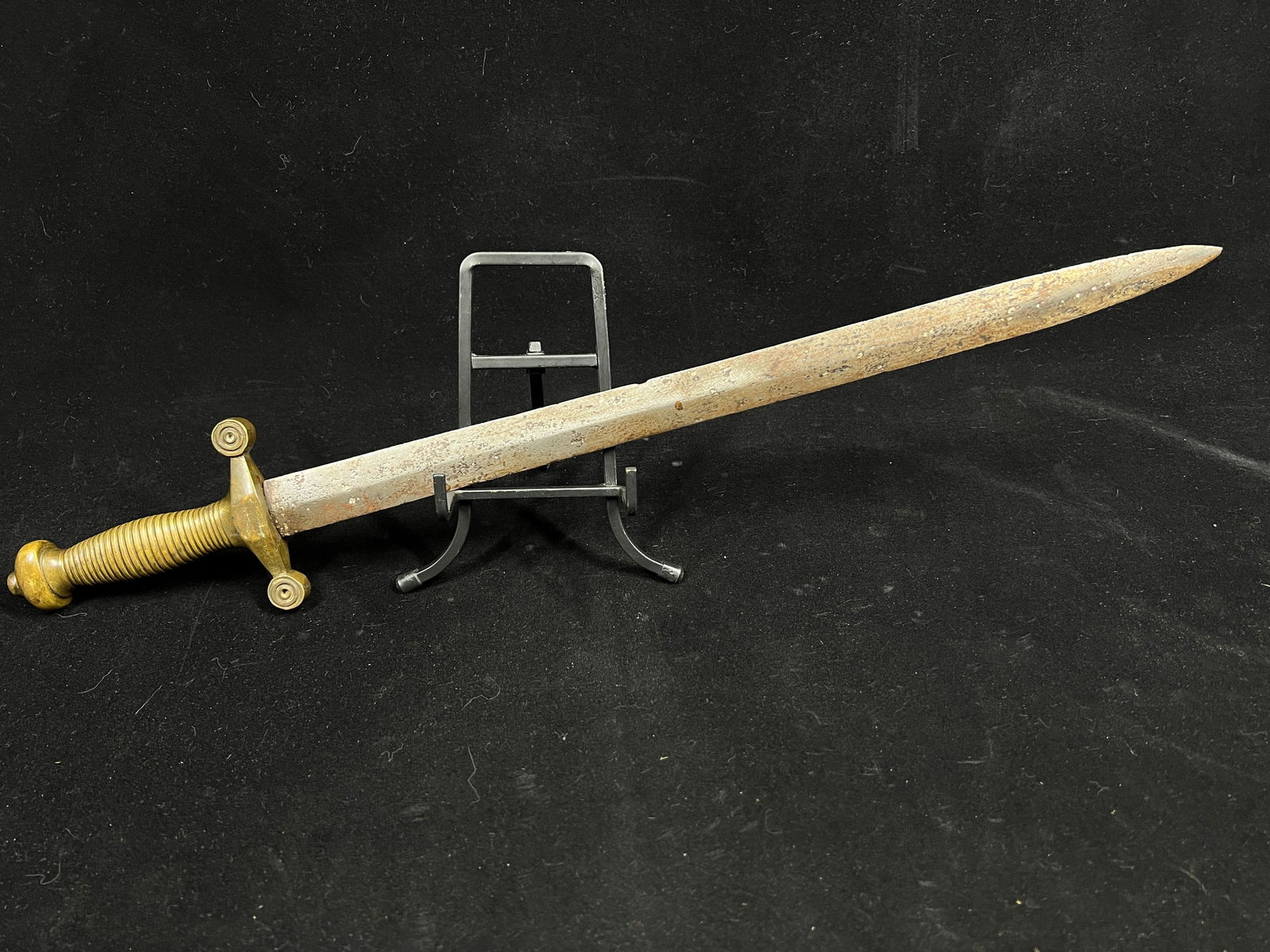 Antique 1831 French Infantry Sword with Cast Brass Handle (1 of 8)