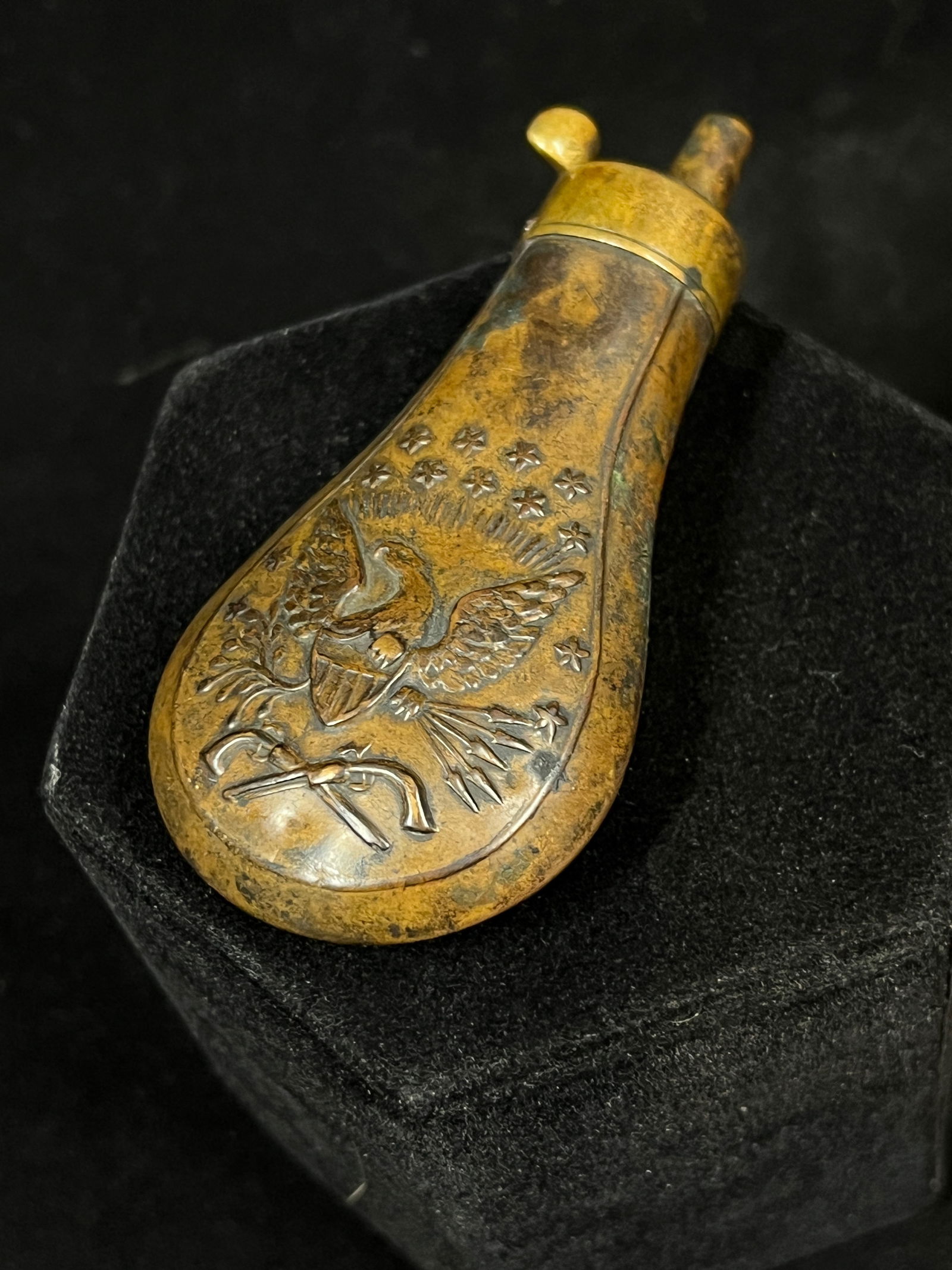 Small Civil War Pocket Pistol Style Powder Flask w American Eagle Decoration: Small Civil War Pocket Pistol Style Powder Flask w American Eagle Decoration MEDIUM: Stamp Decorated Copper Case with Brass Pouring Spout DIMENSIONS: 3.75 x 1.75 inches CIRCA: Civil War-Type Issue ATT