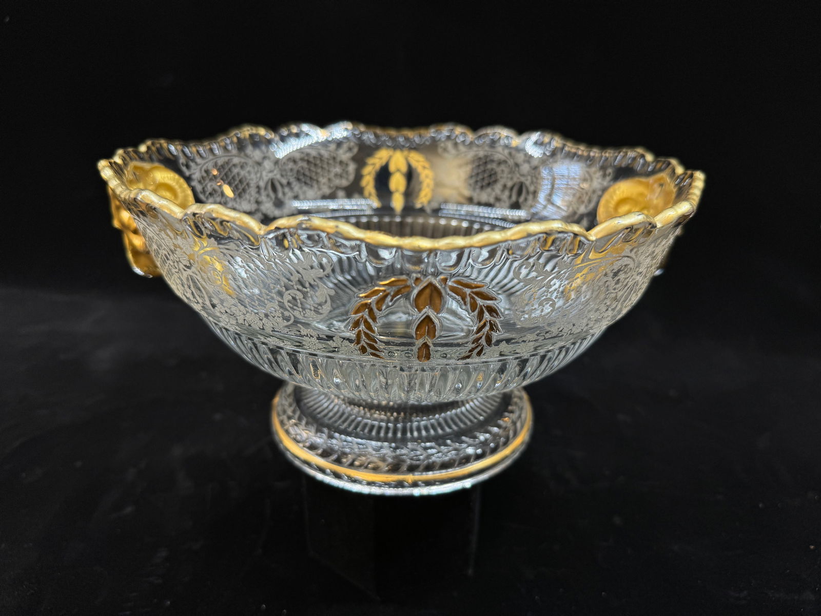 Antique Early Pressed Etched Glass bowl with Gilt Ram’s Head (1 of 6)