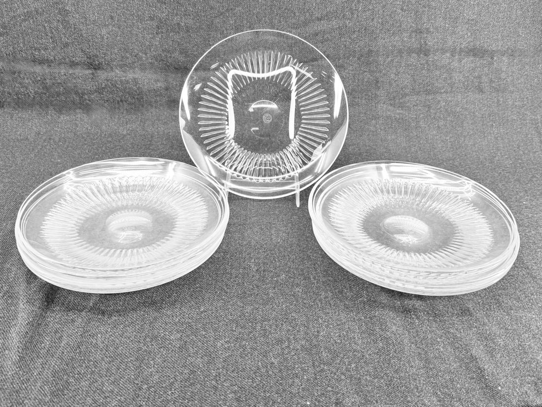 Rare Set of 11 Baccarat Renaissance Cut Clear Luncheon Plates (1 of 3)