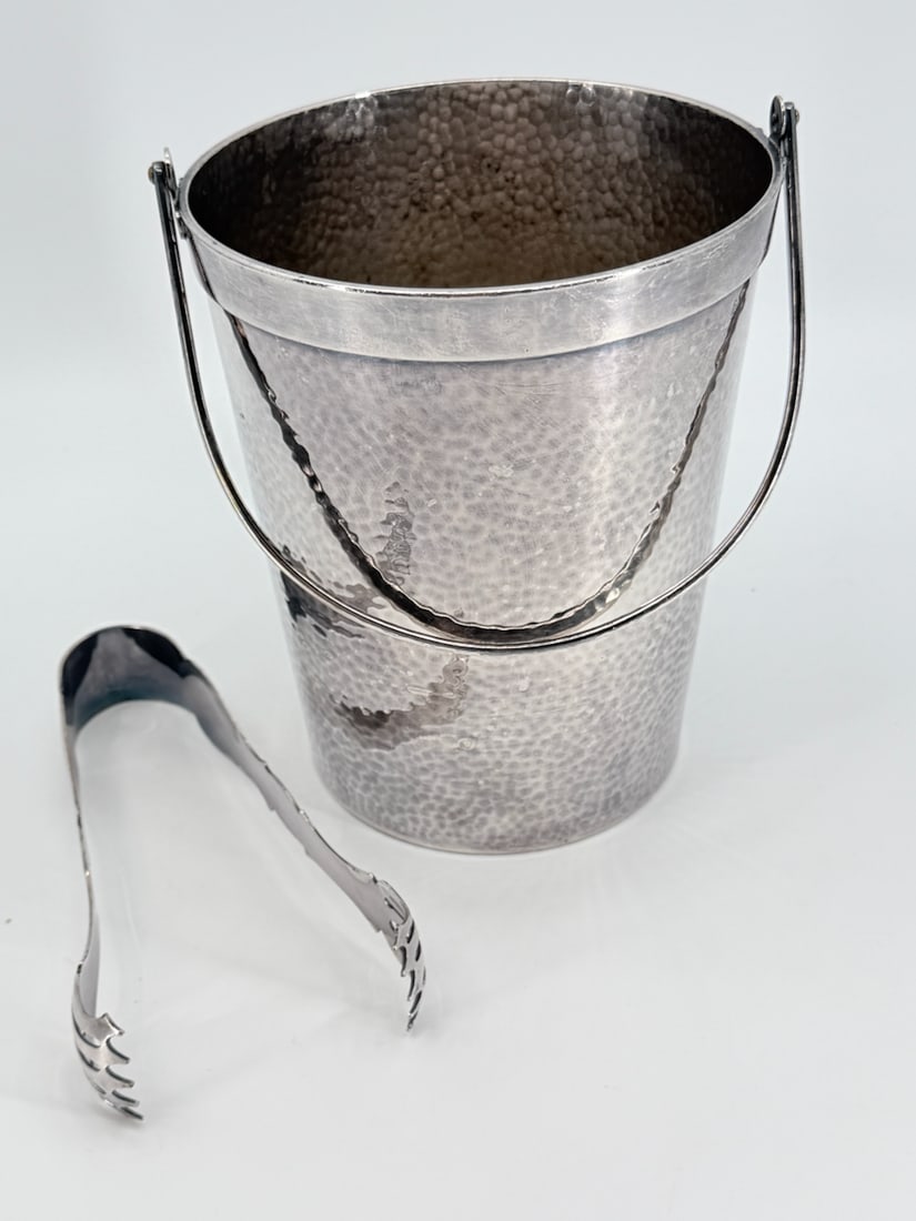 Pairpoint Deco Ice Champagne Bucket with Textured Finish (1 of 5)