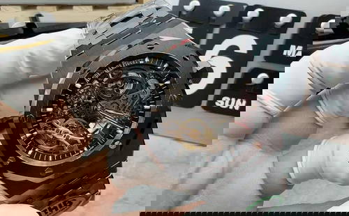 Audemars Piguet Watch With Original Packaging Box And Paper: Superb condition with original packaging box and paper,we will be more than glad to provide videos or more detail pictures of this lot if you need.